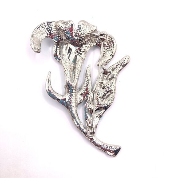 Silver lily flower glitter brooch pin - Picture 3 of 4